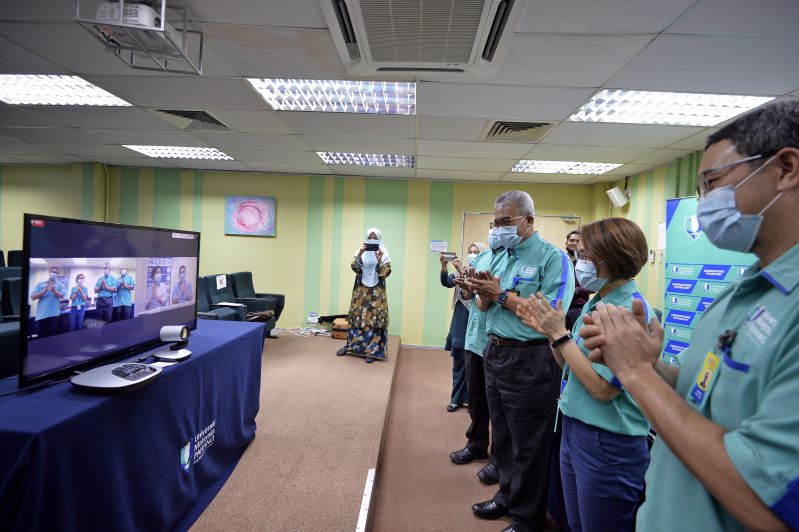 UMP, Top Glove expand strategic collaboration in career development